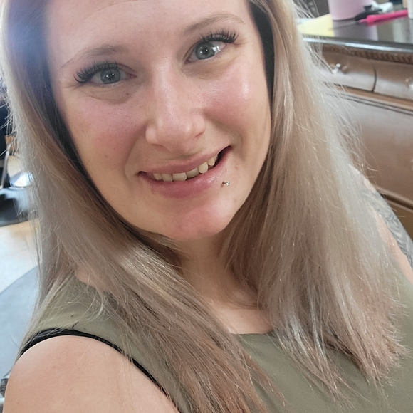 Meet your Posher, Salinda - Picture 3 of 10